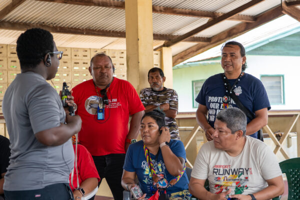 Leaders from the Kali'na and Lokono communities in dialogue with the Yutzu Group in Galibi territory